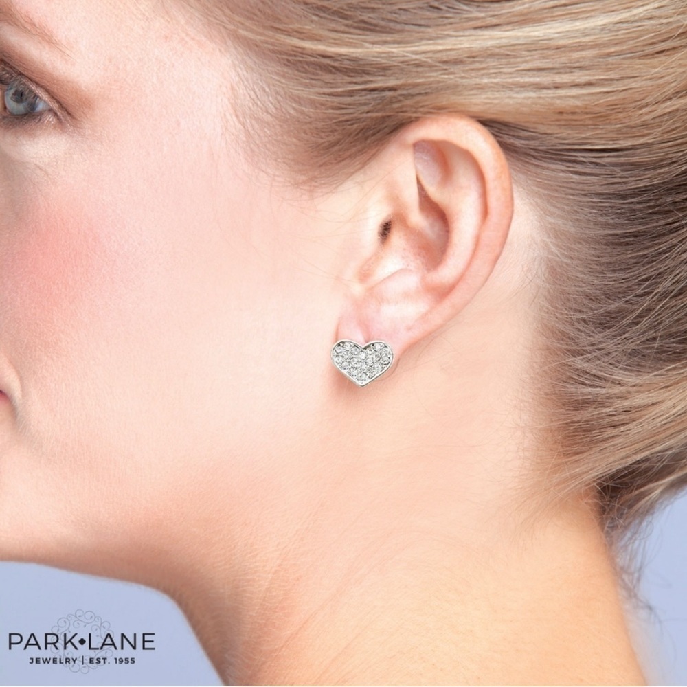 Park‎ Lane Dainty Earrings - Silver Hearts with mini Crystals